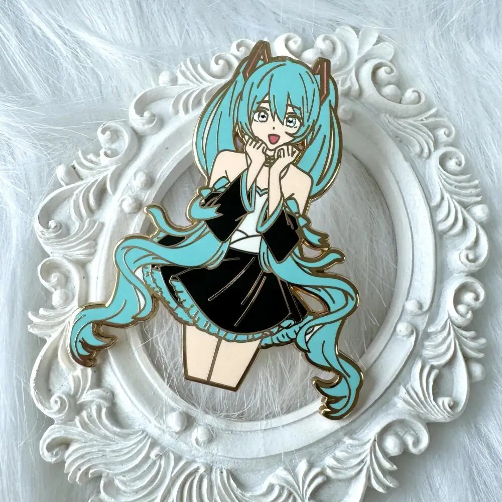 Hatsune Miku Metal Badge – Enamel-Style Brooch Accessory