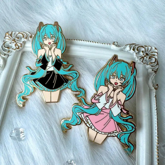 Hatsune Miku Metal Badge – Enamel-Style Brooch Accessory