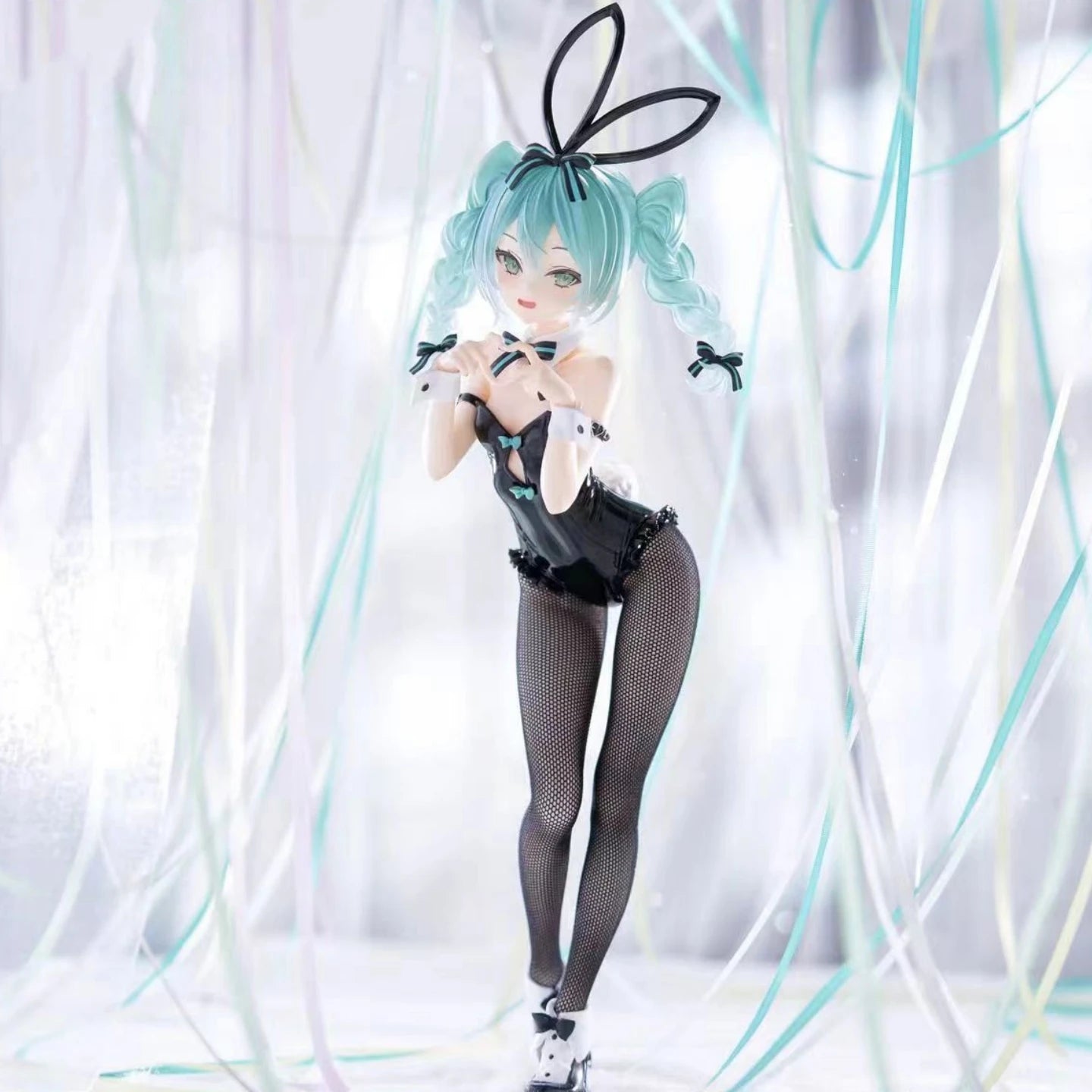 11" Hatsune Miku Bunny Girl – Collector’s Edition