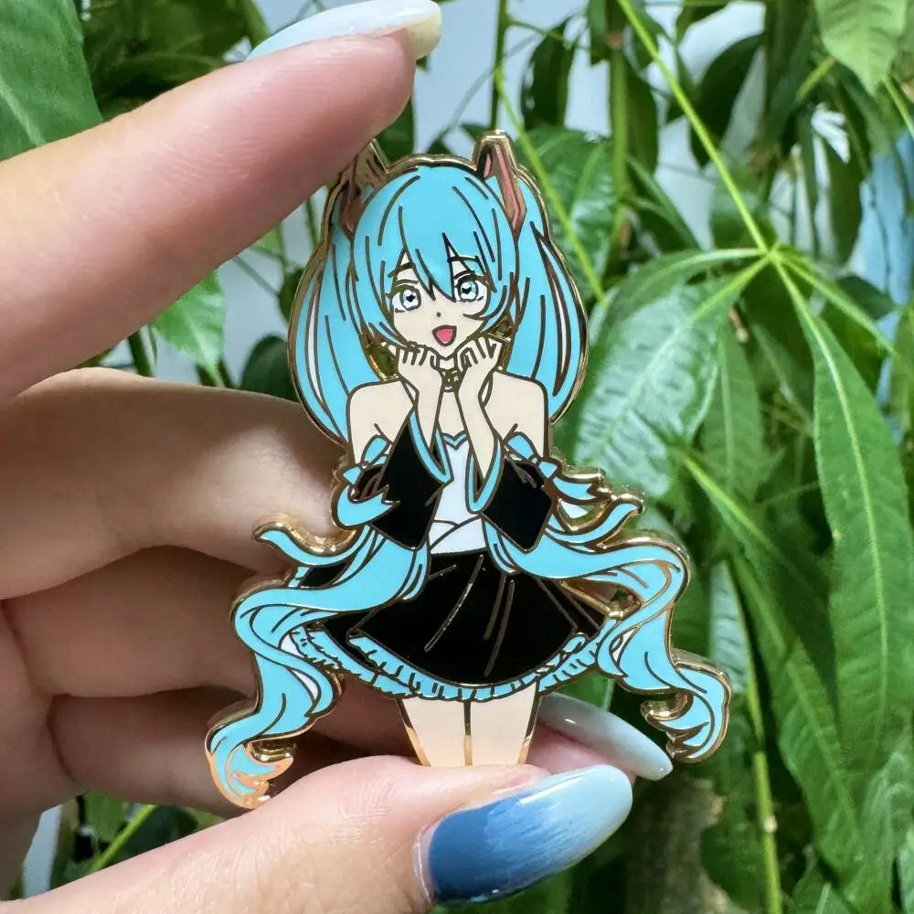 Hatsune Miku Metal Badge – Enamel-Style Brooch Accessory
