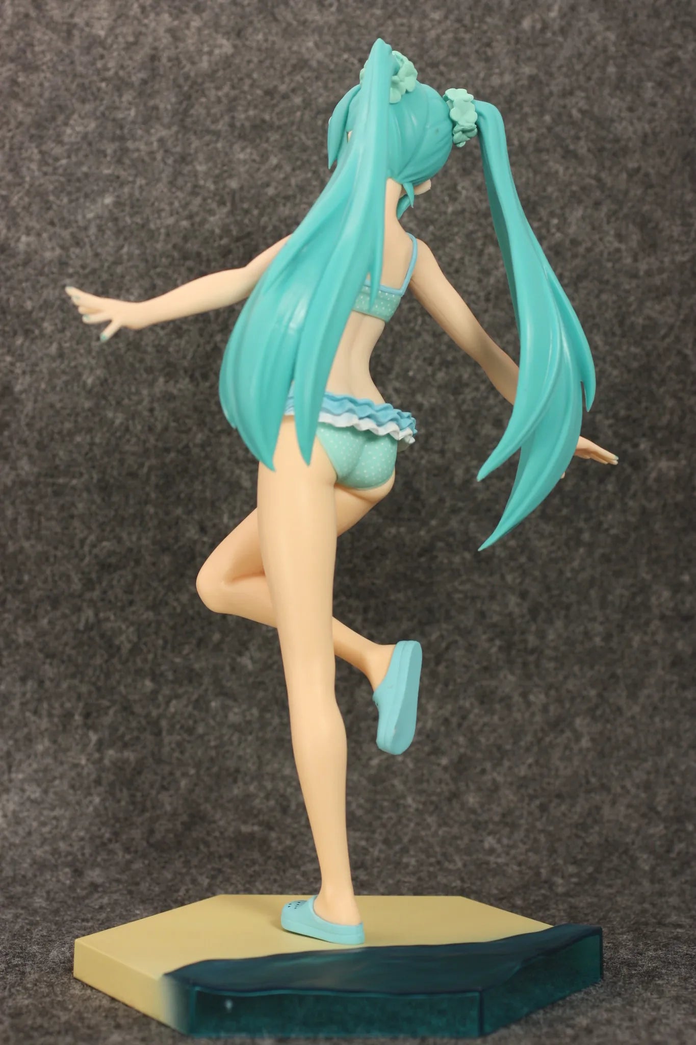 9" Hatsune Miku Future Tone Swimsuit Ver. – Collector’s Edition