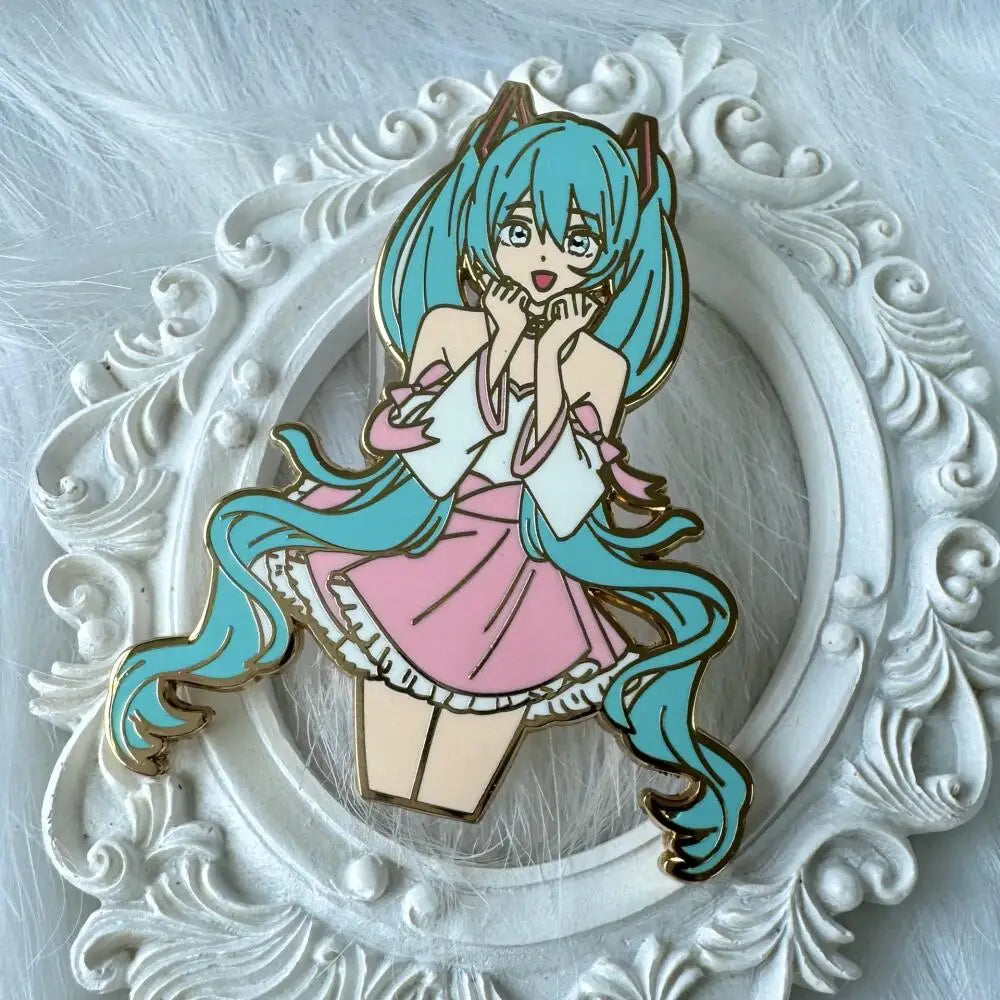 Hatsune Miku Metal Badge – Enamel-Style Brooch Accessory