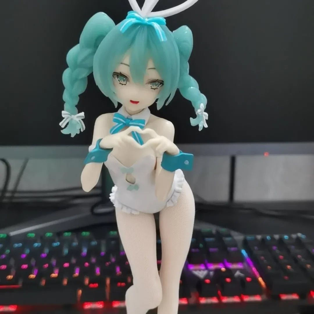 11" Hatsune Miku Bunny Girl – Collector’s Edition