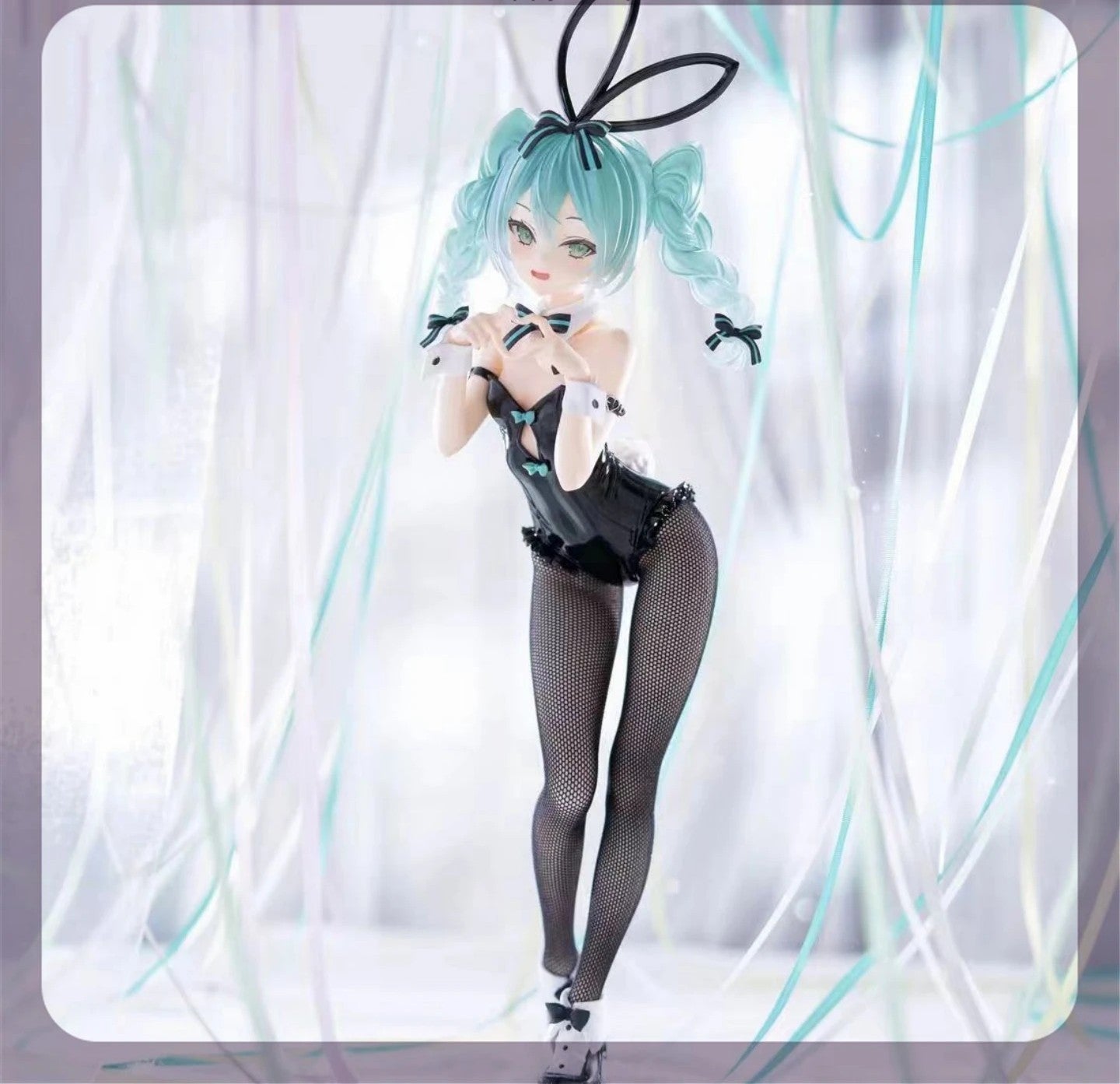 11" Hatsune Miku Bunny Girl – Collector’s Edition